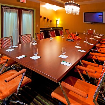Holiday Inn Hotel & Suites Ocala Conference Center By Ihg Eksteriør billede